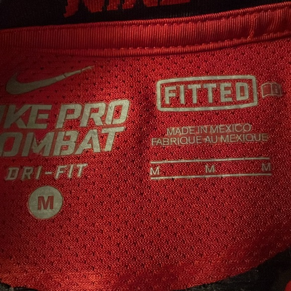 Nike pro combat shirt size M - Picture 3 of 4
